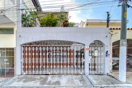 Casa à venda com 250m², 3 quartos e 2 vagasFachada - Plaquinha