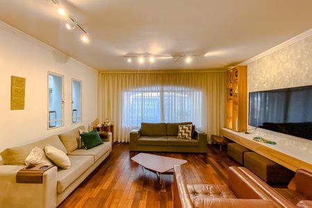 Casa à venda com 250m², 3 quartos e 2 vagasSala