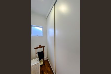 Casa à venda com 250m², 3 quartos e 2 vagas Suíte