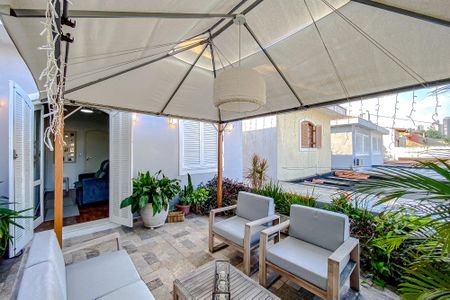 Casa à venda com 250m², 3 quartos e 2 vagasVaranda do Quarto 2