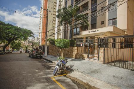 Apartamento para alugar com 60m², 2 quartos e 1 vaga Apartamento para alugar com 60m², 2 quartos e 1 vagaFachada