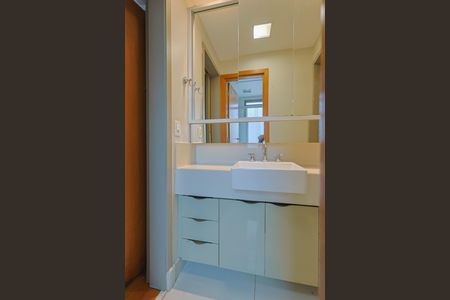 Apartamento à venda com 163m², 4 quartos e 3 vagasBanheiro Social