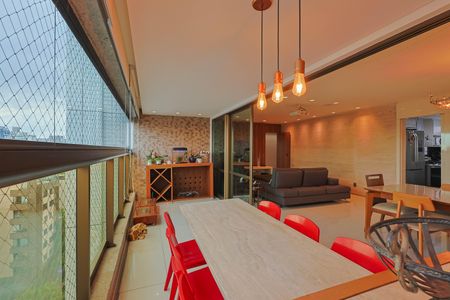 Apartamento à venda com 163m², 4 quartos e 3 vagasVaranda da Sala