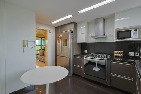 Apartamento à venda com 163m², 4 quartos e 3 vagasCozinha