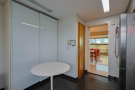 Apartamento à venda com 163m², 4 quartos e 3 vagasCozinha