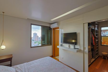 Apartamento à venda com 163m², 4 quartos e 3 vagasSuíte 2