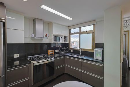 Apartamento à venda com 163m², 4 quartos e 3 vagasCozinha