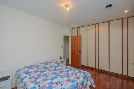 Casa à venda com 639m², 7 quartos e 3 vagas Casa à venda com 639m², 7 quartos e 3 vagasSuíte 2