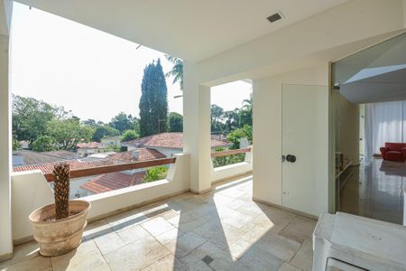 Casa à venda com 639m², 7 quartos e 3 vagas Casa à venda com 639m², 7 quartos e 3 vagasSacada