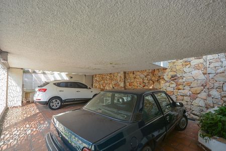 Casa à venda com 639m², 7 quartos e 3 vagas Casa à venda com 639m², 7 quartos e 3 vagasGaragem