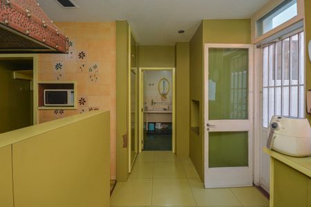 Casa à venda com 639m², 7 quartos e 3 vagas Casa à venda com 639m², 7 quartos e 3 vagasCozinha