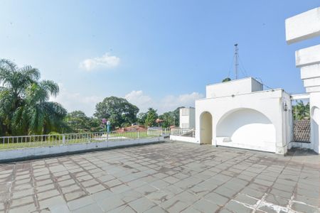 Casa à venda com 639m², 7 quartos e 3 vagas Casa à venda com 639m², 7 quartos e 3 vagasSacada