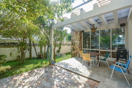 Casa à venda com 639m², 7 quartos e 3 vagas Casa à venda com 639m², 7 quartos e 3 vagasJardim