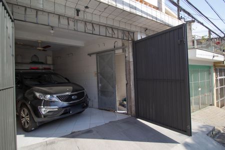 Casa à venda com 216m², 3 quartos e 1 vaga Casa à venda com 216m², 3 quartos e 1 vagaGaragem