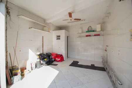 Casa à venda com 216m², 3 quartos e 1 vaga Casa à venda com 216m², 3 quartos e 1 vagaGaragem