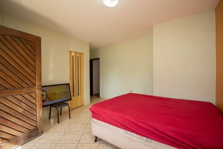 Casa à venda com 216m², 3 quartos e 1 vaga Casa à venda com 216m², 3 quartos e 1 vaga Suíte