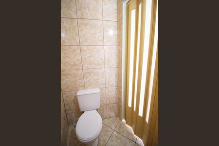 Casa à venda com 216m², 3 quartos e 1 vaga Casa à venda com 216m², 3 quartos e 1 vagaBanheiro da Suíte