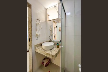 Apartamento para alugar com 73m², 2 quartos e sem vaga Apartamento para alugar com 73m², 2 quartos e sem vagaBanheiro