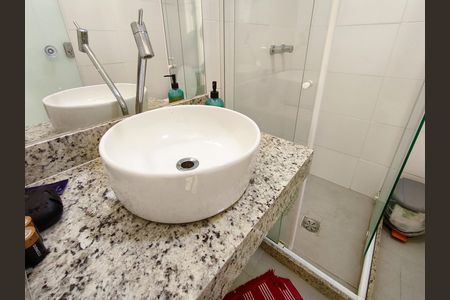 Apartamento para alugar com 73m², 2 quartos e sem vaga Apartamento para alugar com 73m², 2 quartos e sem vagaBanheiro