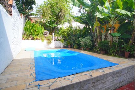 Casa para alugar com 300m², 4 quartos e 2 vagasQuintal - Piscina