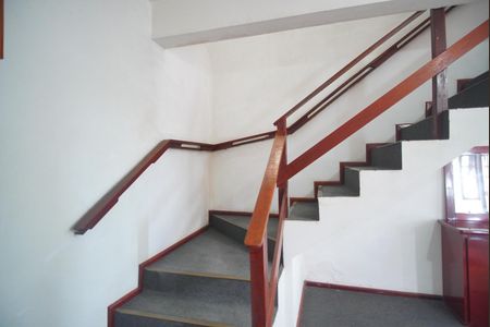 Casa para alugar com 300m², 4 quartos e 2 vagasEscada - Acesso Quartos