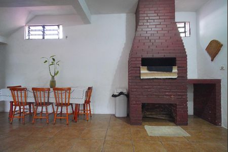 Casa para alugar com 300m², 4 quartos e 2 vagasChurrasqueira