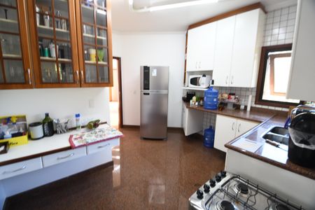 Casa de condomínio para alugar com 420m², 4 quartos e 7 vagasCozinha