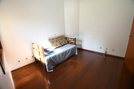 Casa de condomínio para alugar com 420m², 4 quartos e 7 vagasQuarto Suíte 2