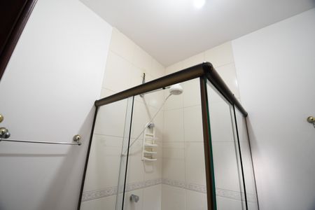 Casa de condomínio para alugar com 420m², 4 quartos e 7 vagasBanheiro da Churrasqueira