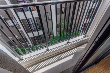 Apartamento para alugar com 38m², 2 quartos e sem vaga Apartamento para alugar com 38m², 2 quartos e sem vagaSala - Varanda