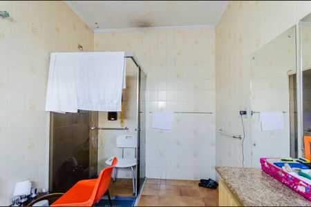 Casa à venda com 210m², 4 quartos e 2 vagas Casa à venda com 210m², 4 quartos e 2 vagasBanheiro da Suíte