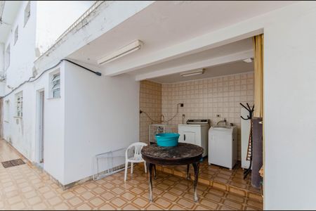 Casa à venda com 210m², 4 quartos e 2 vagas Casa à venda com 210m², 4 quartos e 2 vagasQuintal