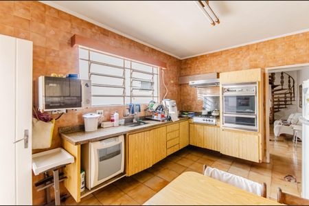 Casa à venda com 210m², 4 quartos e 2 vagas Casa à venda com 210m², 4 quartos e 2 vagasCozinha