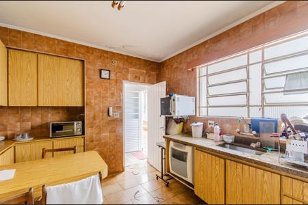 Casa à venda com 210m², 4 quartos e 2 vagas Casa à venda com 210m², 4 quartos e 2 vagasCozinha