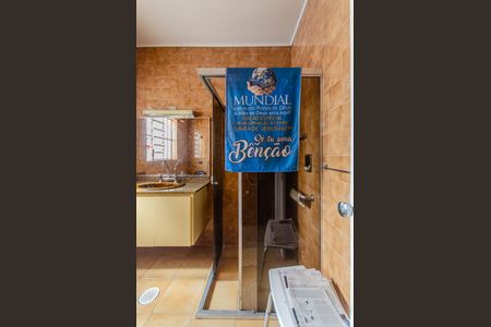 Casa à venda com 210m², 4 quartos e 2 vagas Casa à venda com 210m², 4 quartos e 2 vagasBanheiro Social