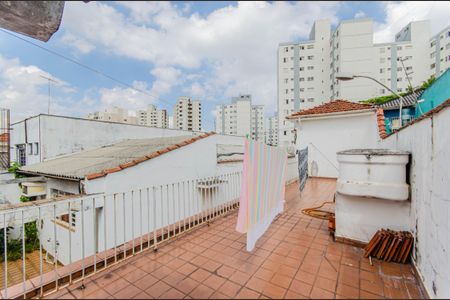 Casa à venda com 210m², 4 quartos e 2 vagas Casa à venda com 210m², 4 quartos e 2 vagasTerraço