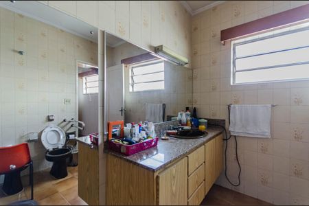 Casa à venda com 210m², 4 quartos e 2 vagas Casa à venda com 210m², 4 quartos e 2 vagasBanheiro da Suíte