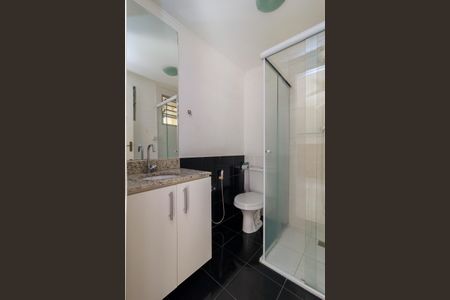 Casa à venda com 120m², 2 quartos e 2 vagas Casa à venda com 120m², 2 quartos e 2 vagasEdícula - Banheiro