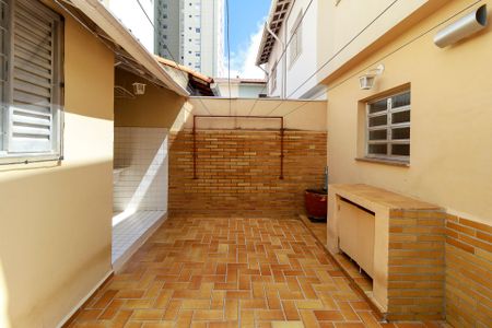 Casa à venda com 120m², 2 quartos e 2 vagas Casa à venda com 120m², 2 quartos e 2 vagasQuintal