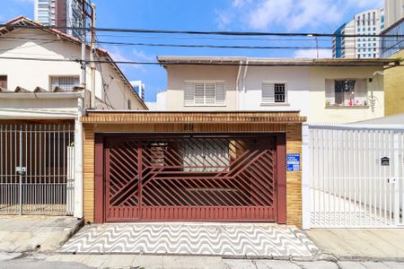 Casa à venda com 120m², 2 quartos e 2 vagas Casa à venda com 120m², 2 quartos e 2 vagasFachada