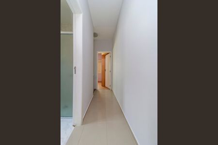 Casa à venda com 120m², 2 quartos e 2 vagas Casa à venda com 120m², 2 quartos e 2 vagasCorredor