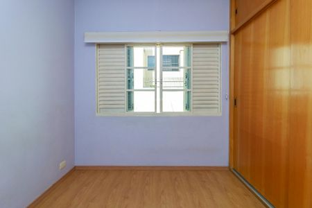 Casa à venda com 120m², 2 quartos e 2 vagas Casa à venda com 120m², 2 quartos e 2 vagasQuarto 2