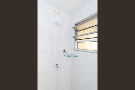 Casa à venda com 120m², 2 quartos e 2 vagas Casa à venda com 120m², 2 quartos e 2 vagasEdícula - Banheiro