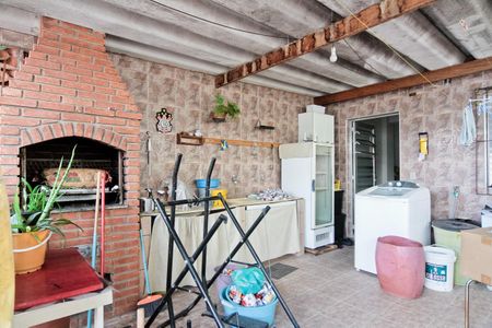 Casa à venda com 112m², 3 quartos e 1 vagaÁrea de Serviço e Churrasqueira