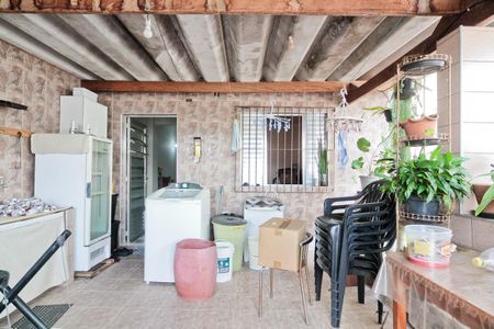 Casa à venda com 112m², 3 quartos e 1 vagaÁrea de Serviço e Churrasqueira