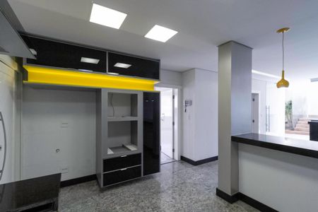 Casa à venda com 650m², 5 quartos e 4 vagas Casa à venda com 650m², 5 quartos e 4 vagasCozinha