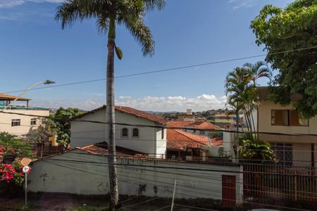 Casa à venda com 650m², 5 quartos e 4 vagas Casa à venda com 650m², 5 quartos e 4 vagasQuarto 1 - Vista