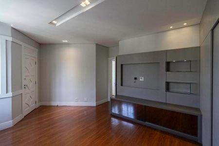 Casa à venda com 650m², 5 quartos e 4 vagas Casa à venda com 650m², 5 quartos e 4 vagasSuíte 2