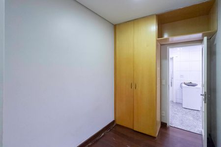 Casa à venda com 650m², 5 quartos e 4 vagas Casa à venda com 650m², 5 quartos e 4 vagasQuarto de serviço