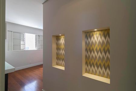 Casa à venda com 650m², 5 quartos e 4 vagas Casa à venda com 650m², 5 quartos e 4 vagasQuarto 2